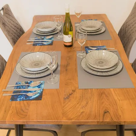 Ferienwohnung Fuer 4, Mitten In Solingen Esterno foto