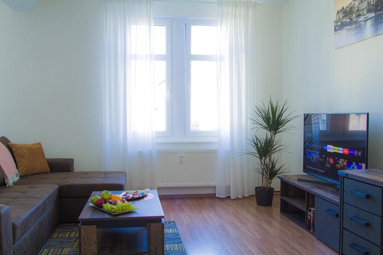 Fuer 4, Mitten In Appartement *